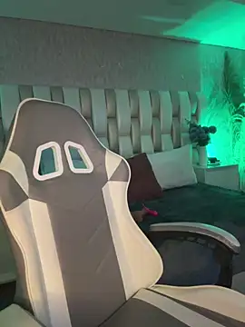 Sara  collins   online show from December 2025 12:19:02 PM