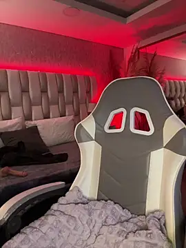 Sara  collins   online show from December 2025 12:18:02 PM