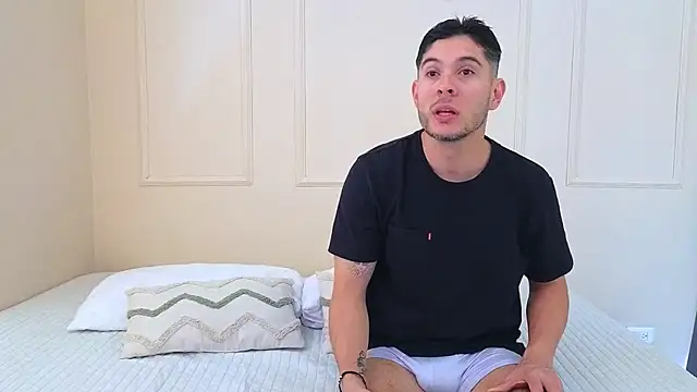 Snapshot of mr_danni chatting on October 2025 07:04:02 PM mr danni online show from October 2025 07:04:02 PM