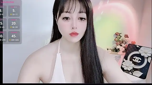 Snapshot of LiLiLily chatting on October 2025 03:27:02 AM LiLiLily online show from October 2025 03:27:02 AM