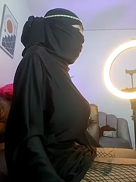 azahara faraah online show from October 2025 06:08:01 PM