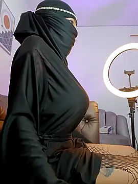 azahara faraah online show from October 2025 06:29:02 PM