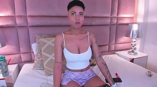 LuciaWallace online show from February 2025 03:42:01 AM