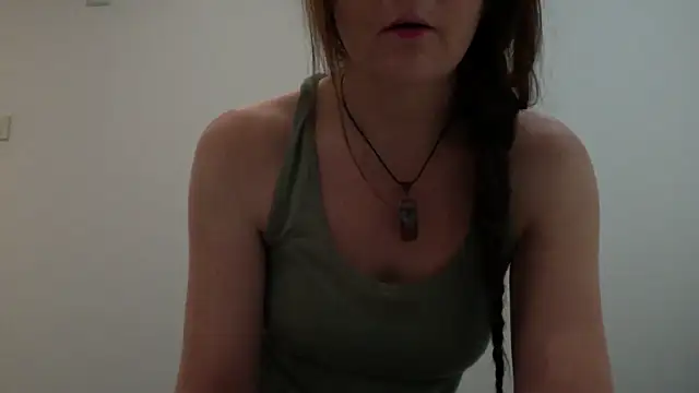 Snapshot of LittleMissFoxx chatting on March 2025 07:38:01 PM LittleMissFoxx online show from March 2025 07:38:01 PM