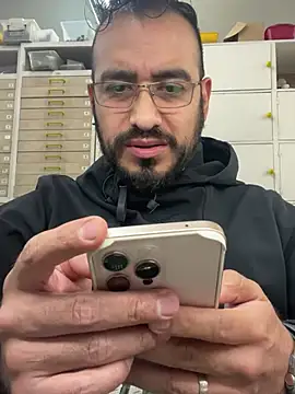 leonardohot1987 online show from March 2025 07:47:02 PM