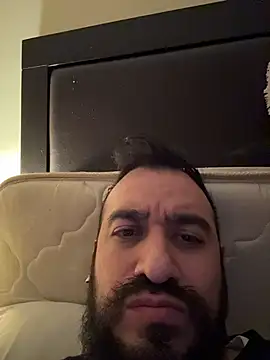 leonardohot1987 online show from November 2025 05:00:05 AM