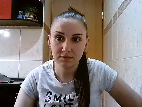 Yuliia30 online show from May 2026 06:14:01 PM