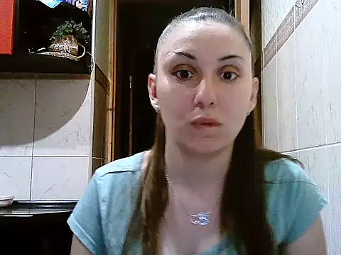 Yuliia30 online show from April 2026 08:59:01 PM