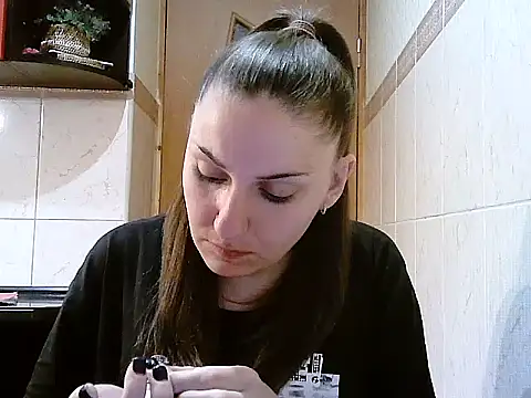 Yuliia30 online show from April 2026 04:53:02 PM