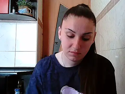 Yuliia30 online show from May 2026 07:34:01 AM