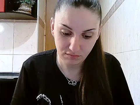 Yuliia30 online show from April 2026 04:25:01 AM