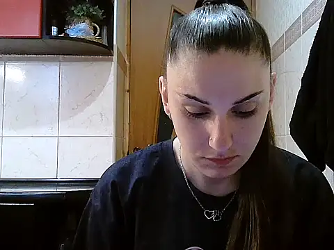Yuliia30 online show from May 2026 09:24:02 AM