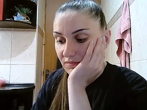 Yuliia30 online show from May 2026 06:41:02 PM