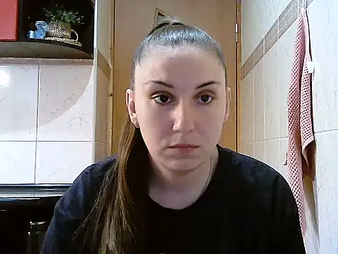 Yuliia30 online show from May 2026 02:23:01 PM