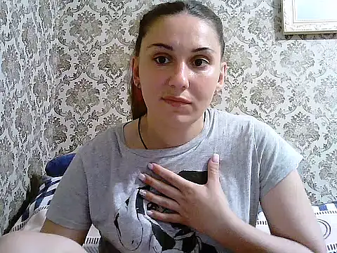 Snapshot of Yuliia30 chatting on June 2026 07:20:02 PM Yuliia30 online show from June 2026 07:20:02 PM