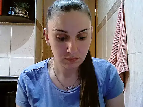 Yuliia30 online show from June 2026 04:07:01 PM