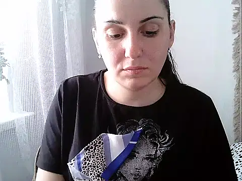 Snapshot of Yuliia30 chatting on December 2025 11:25:02 AM Yuliia30 online show from December 2025 11:25:02 AM