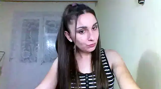 Snapshot of Yuliia30 chatting on January 2025 04:14:02 PM Yuliia30 online show from January 2025 04:14:02 PM