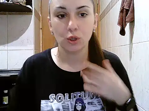 Snapshot of Yuliia30 chatting on October 2025 03:25:01 PM Yuliia30 online show from October 2025 03:25:01 PM