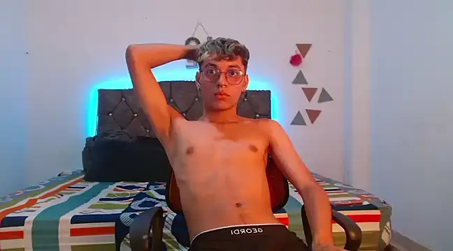 Snapshot of andrew_willyams chatting on January 2025 05:14:01 PM andrew willyams online show from January 2025 05:14:01 PM