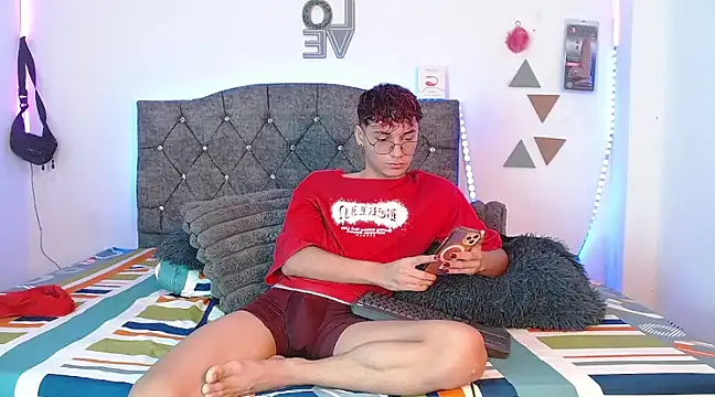 Snapshot of andrew_willyams chatting on March 2025 06:34:01 PM andrew willyams online show from March 2025 06:34:01 PM