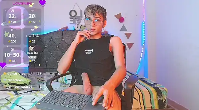 Snapshot of andrew_willyams chatting on March 2025 05:52:02 PM andrew willyams online show from March 2025 05:52:02 PM