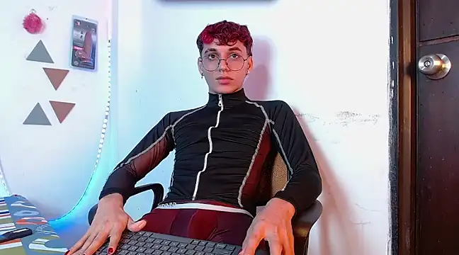 Snapshot of andrew_willyams chatting on March 2025 11:00:02 AM andrew willyams online show from March 2025 11:00:02 AM