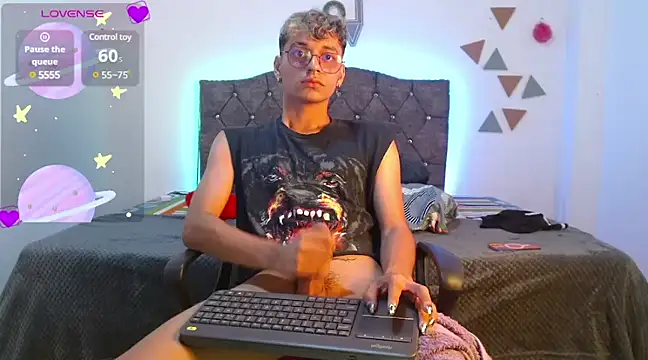 Snapshot of andrew_willyams chatting on January 2025 06:31:01 PM andrew willyams online show from January 2025 06:31:01 PM