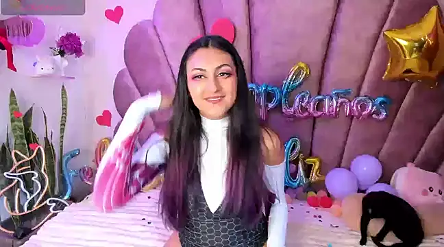 sweetfoxy 17 online show from February 2025 06:12:01 PM