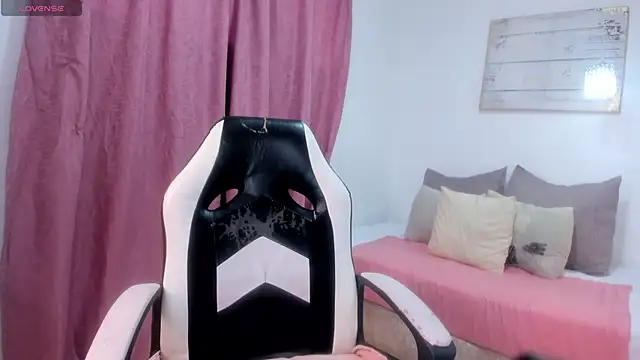 renatarussel online show from March 2025 10:07:02 PM