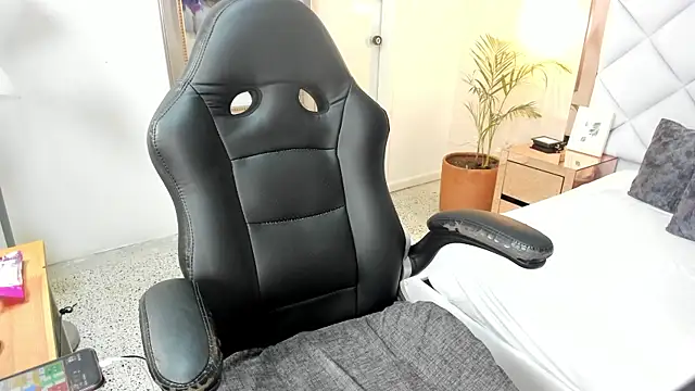 renatarussel online show from March 2025 05:35:02 PM