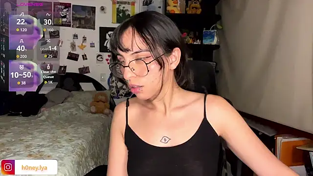 Snapshot of B0nnie_H0ney chatting on February 2026 12:30:02 AM B0nnie H0ney online show from February 2026 12:30:02 AM