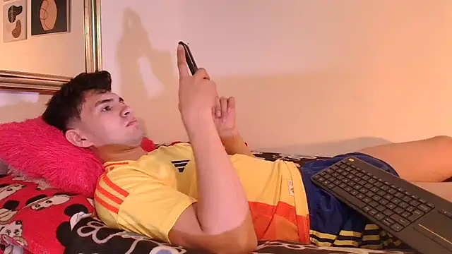 Snapshot of orlando_yate chatting on November 2025 09:36:02 AM orlando yate online show from November 2025 09:36:02 AM