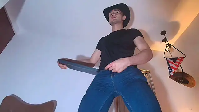 Snapshot of orlando_yate chatting on October 2025 12:14:01 AM orlando yate online show from October 2025 12:14:01 AM