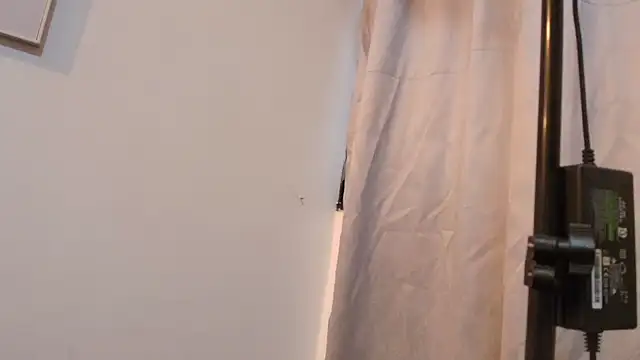 Snapshot of orlando_yate chatting on November 2025 09:51:01 PM orlando yate online show from November 2025 09:51:01 PM