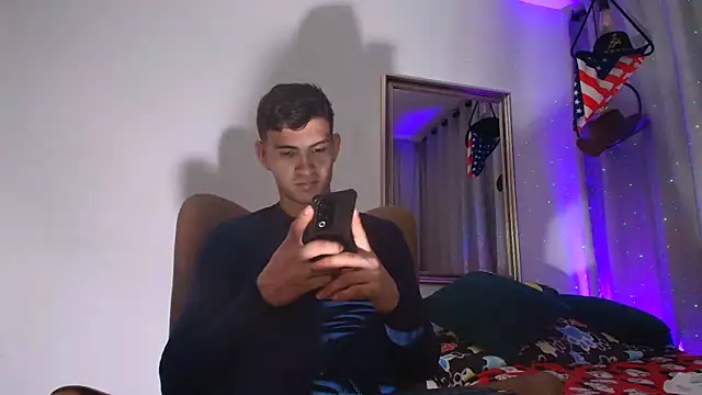 Snapshot of orlando_yate chatting on October 2025 10:33:01 PM orlando yate online show from October 2025 10:33:01 PM