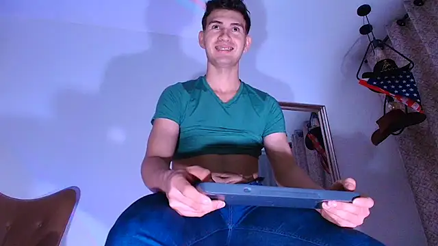 Snapshot of orlando_yate chatting on November 2025 01:54:01 AM orlando yate online show from November 2025 01:54:01 AM