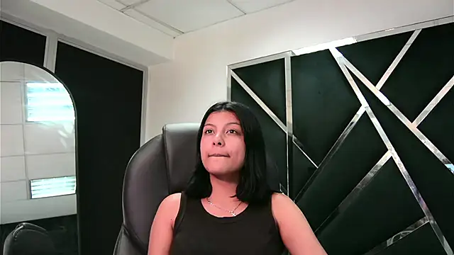 Snapshot of Salmaportman69 chatting on November 2025 12:49:02 AM Salmaportman69 online show from November 2025 12:49:02 AM