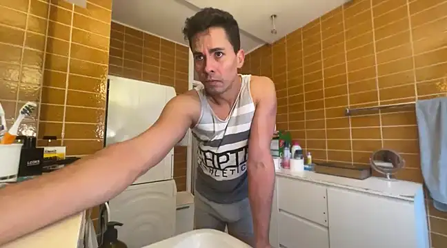 Snapshot of Marcolatin100 chatting on February 2025 07:58:02 AM Marcolatin100 online show from February 2025 07:58:02 AM