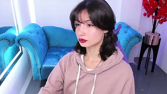 Akaza Hakuji  online show from December 2025 12:20:02 PM