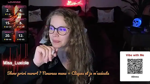 Miss luxiole online show from October 2025 03:14:01 AM