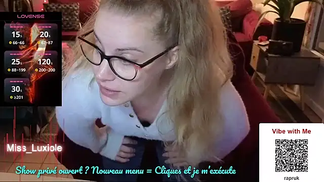 Miss luxiole online show from September 2025 07:31:02 PM
