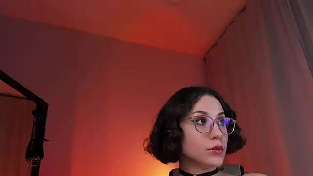 Snapshot of Eva_Moss_ chatting on February 2025 03:48:01 AM Eva Moss online show from February 2025 03:48:01 AM