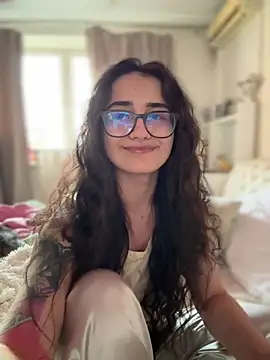 Snapshot of LittleX_Angel chatting on April 2026 09:32:01 AM LittleX Angel online show from April 2026 09:32:01 AM