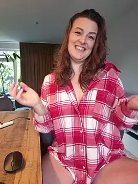 cumtomama online show from October 2025 11:34:02 AM