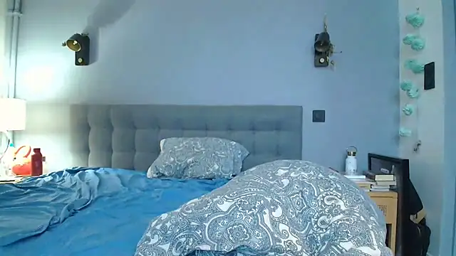 KattyFR online show from October 2025 07:53:02 AM