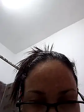 Snapshot of Zuzell_Sweet chatting on February 2025 05:29:02 AM Zuzell Sweet online show from February 2025 05:29:02 AM