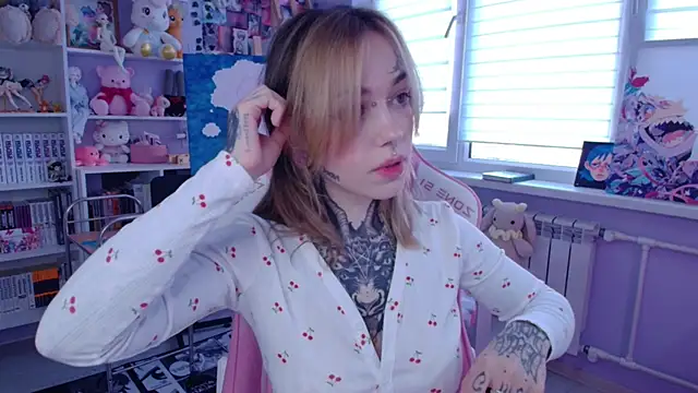 Catharsisi online show from October 2025 01:26:02 PM