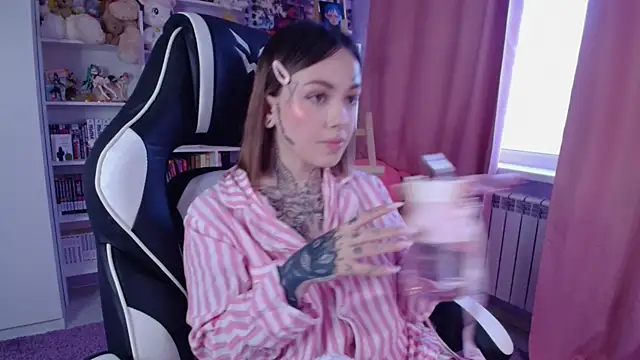 Catharsisi online show from February 2025 01:55:02 PM