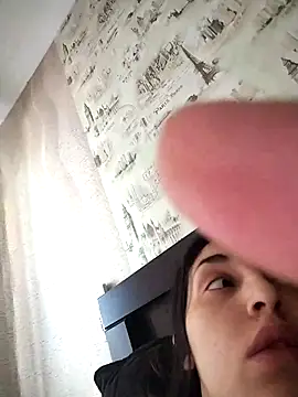 Snapshot of Rosanna_Rennie chatting on March 2025 11:08:01 AM Rosanna Rennie online show from March 2025 11:08:01 AM